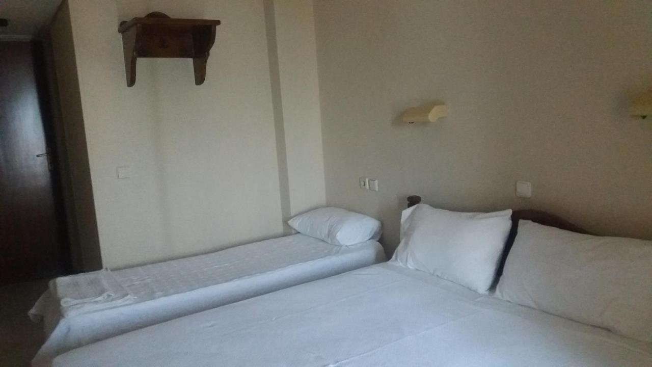 Batis Hotel Livanátai Zewnętrze zdjęcie