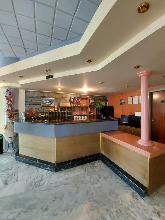 Batis Hotel Livanátai Zewnętrze zdjęcie