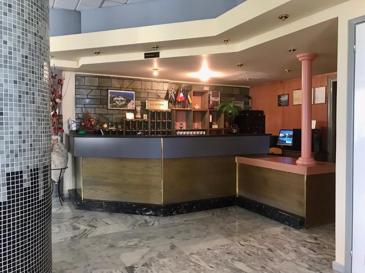 Batis Hotel Livanátai Zewnętrze zdjęcie